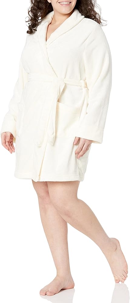 Amazon Essentials Women's Mid-Length Plush Robe (Available in Plus Size)