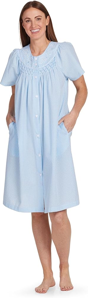 Miss Elaine Women's Short Seersucker Robe, Snap Front and Short Sleeves, Two Front Pockets, Sleepwear and Loungewear