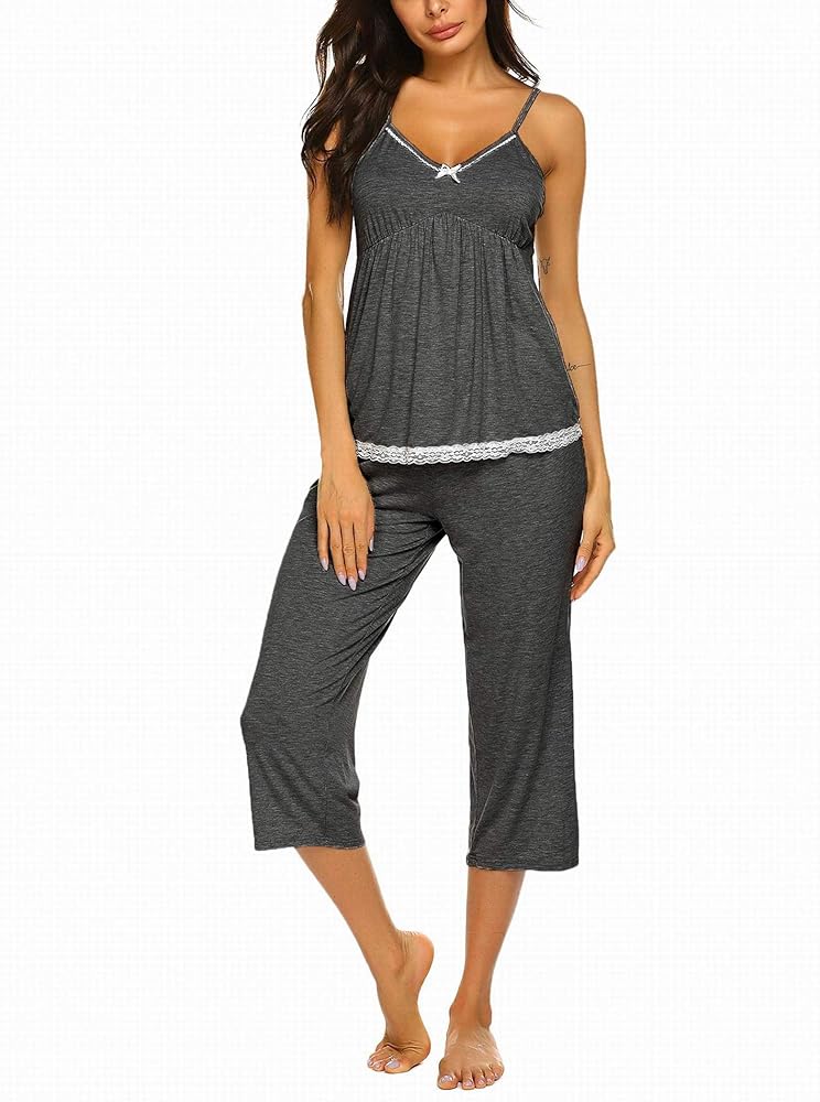 Ekouaer Womens Pajamas Set V-Neck Cami Top and Capris Pants Sleepwear Pjs Set S-XXL