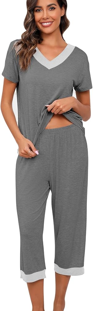 PNAEONG Women's Pajama Set Super-Soft Short Sleeve Tee and Capri Pants 2 Piece Pjs Loungewear