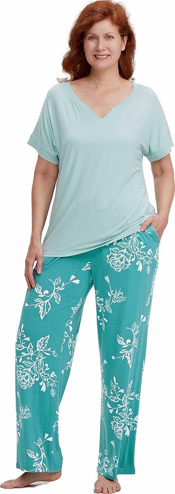 GYS Bamboo Pajamas Set for Women Soft Short Sleeve Tops with Capri Pants Sleepwear Printed Pjs Lounge Set