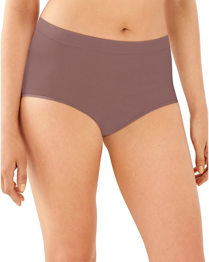 Bali Womens One Smooth U All-Around Smoothing Hi-Cut Panty, 6, Mocha Velvet