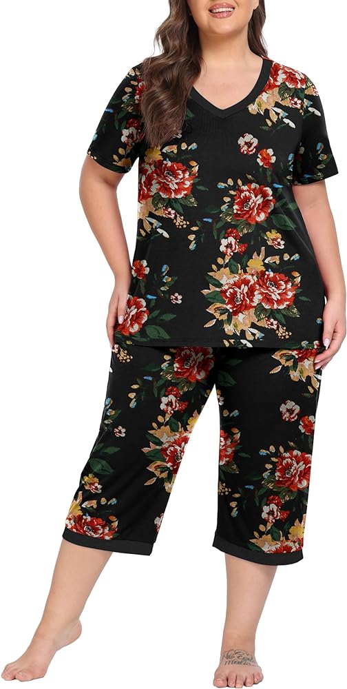 OLRIK Women's Capri Pajama Sets Plus Size Cute Floral Pjs Short Sleeve Tops and Pants Lounge Sets with Pockets (1X-5X)