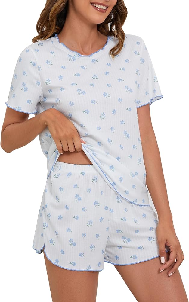 SOLY HUX Pajama Set for Women Cute Print Short Sleeve Tee and Shorts Lounge Sleepwear Blue and White Floral Medium