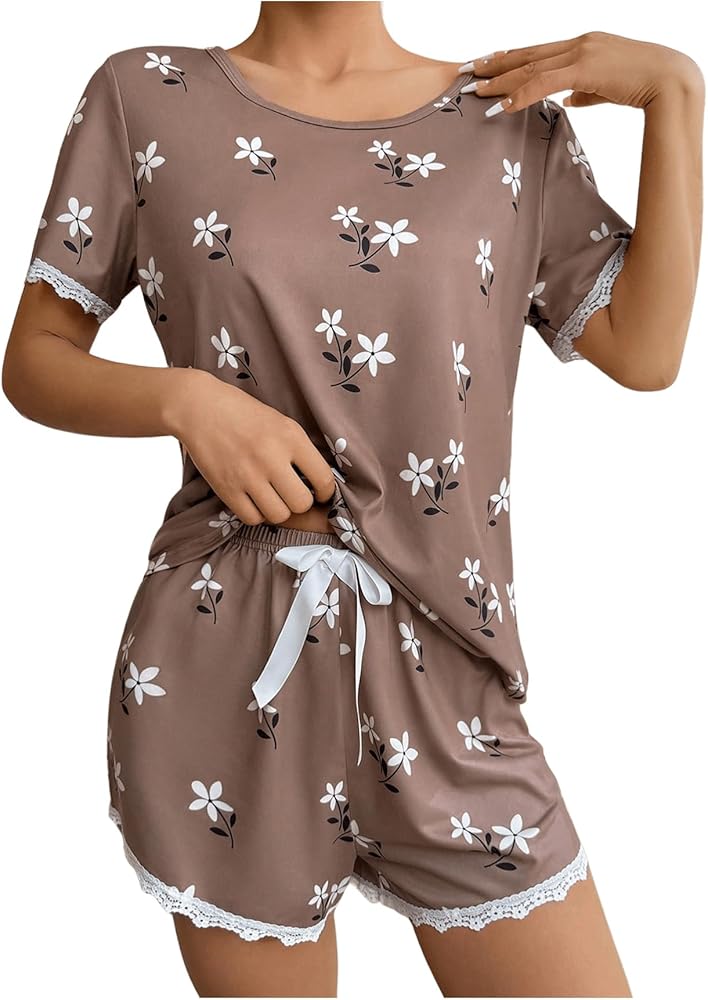 Verdusa Women's 2 Piece Floral Print Pajama Sets Tee Top and Lounge Shorts Pants Pj Set