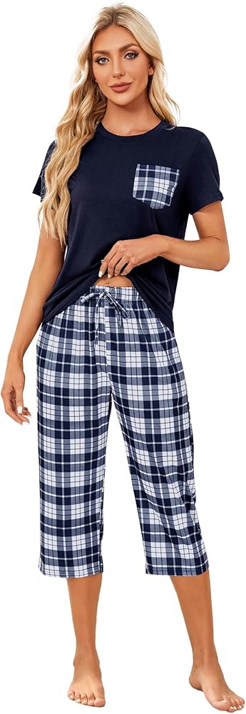 Women's Pajamas Set Short Sleeve Sleepwear Tops and Capri Pants Two Piece Pjs Plaid Print Pajama Sets with Pockets