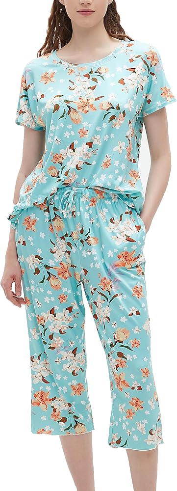 Women's Capri Pajama Sets Floral Print Short Sleeve Sleepwear Top and Capri Pants 2 Piece Loungewear with Pockets